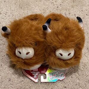 MOON CAKE Brown Fuzzy Highland Cow Slippers